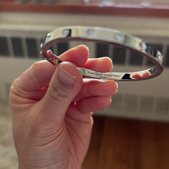 Kate Spade Set in Stone Hinged Bangle in Clear/Silver - Picture 3 of 4